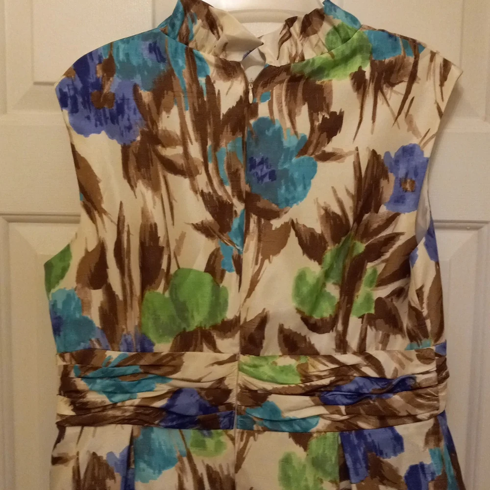 BEAUTIFUL MULTICOLOR DRESS - Picture 4 of 4